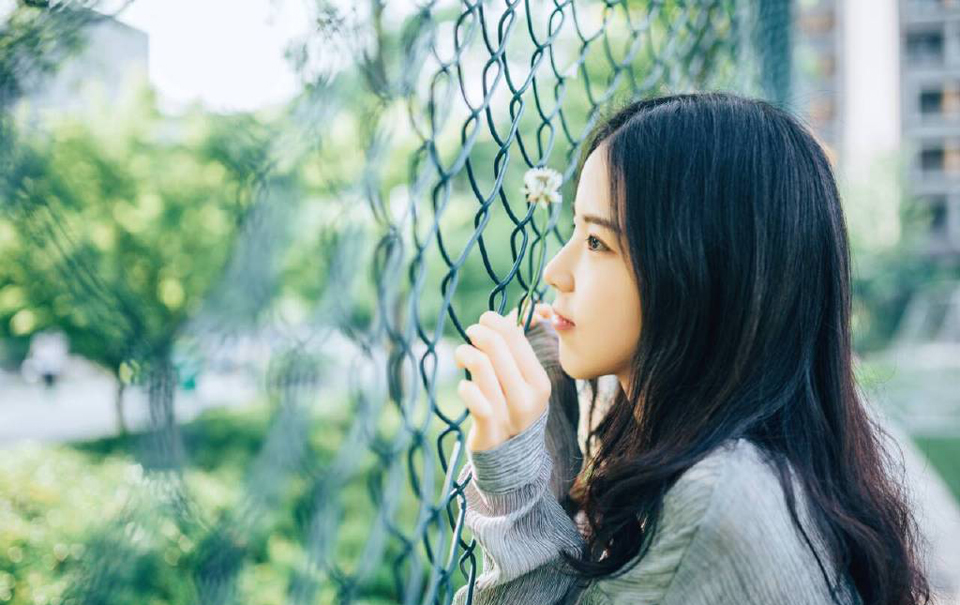 “现在，你的任务结束了？”陈到深吸了一口气，没有去理会吕蒙，而是将目光看向伏德。